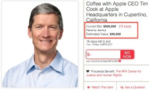 Scopri di più sull'articolo Un caffè con Tim Cook? 600 mila dollari