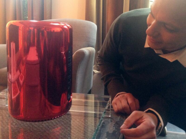 Tony Fedell ha comprato il Mac Pro Product(RED)