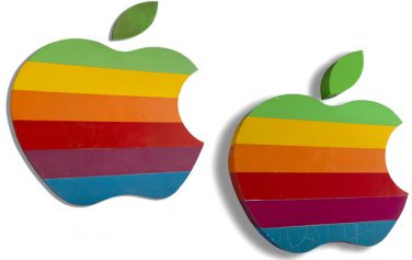 Logo ufficiale di Apple all’asta